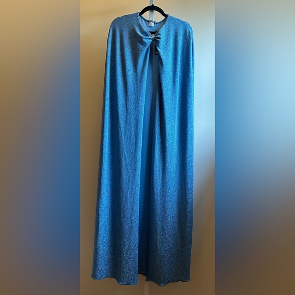NEW Monique Lhuillier Metallic Stretch-Knit Cape Sz S Crystal Button Azure Blue - Picture 8 of 9